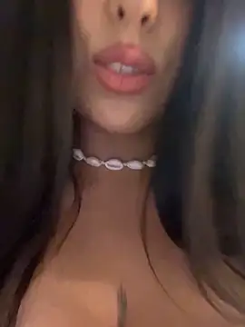 Chloe-antonella online show from March 19, 2025, 4:14 am