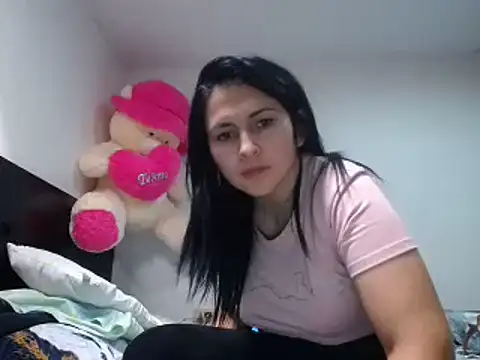 Snapshot of princehermosa44 chatting on February 7, 2025, 7:49 pm princehermosa44 online show from February 7, 2025, 7:49 pm