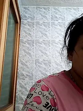 Naomy veracruz  online show from January 14, 2026, 9:59 am