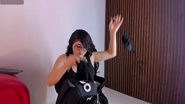 king lovely hornyy online show from April 11, 2026, 12:31 pm