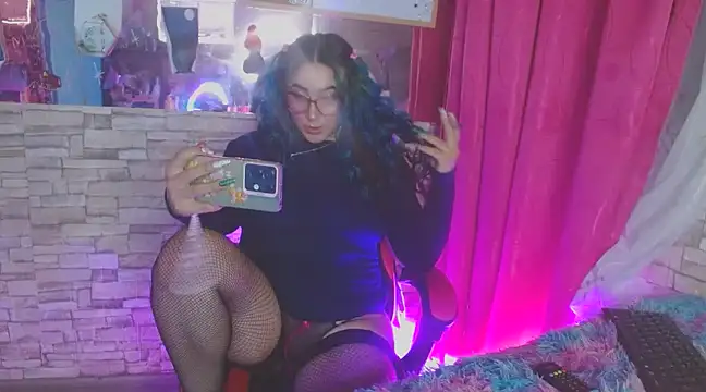 Snapshot of Meg4n_420 chatting on February 1, 2025, 4:14 am Meg4n 420 online show from February 1, 2025, 4:14 am