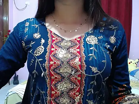 taisina online show from October 28, 2025, 5:04 pm