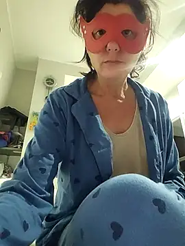 Vagabondainnamorata online show from October 8, 2025, 4:21 am