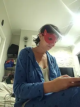 Vagabondainnamorata online show from October 28, 2025, 4:27 am