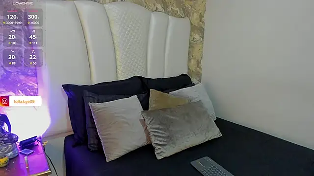 LollaByer online show from February 21, 2025, 9:00 pm