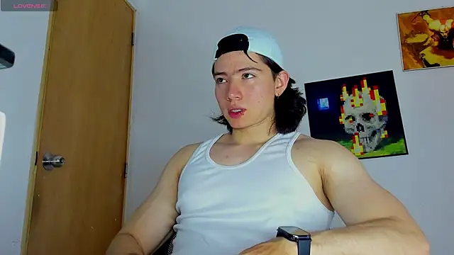 AngelBennet  online show from February 4, 2026, 9:31 pm