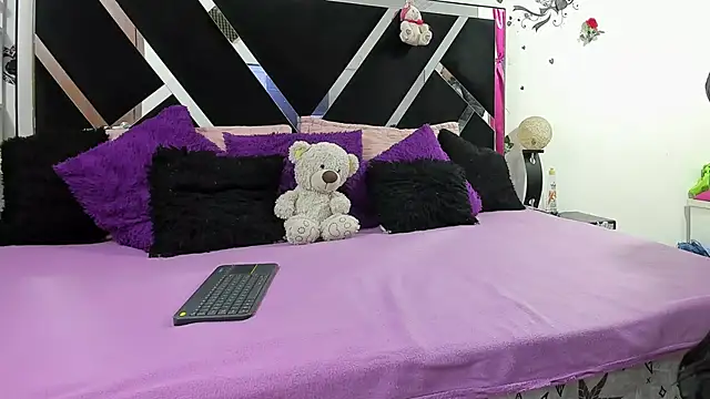 thedream girls online show from October 11, 2025, 12:04 pm