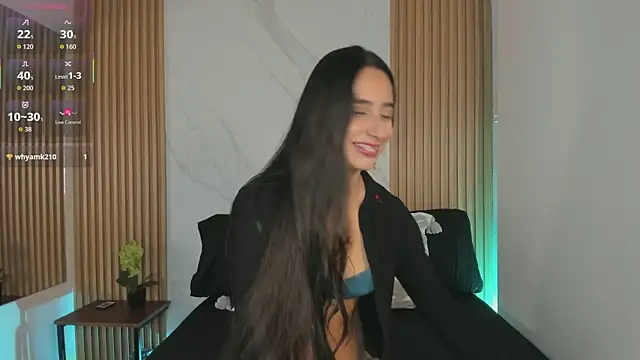 Julia Martinez  online show from March 10, 2026, 11:37 am