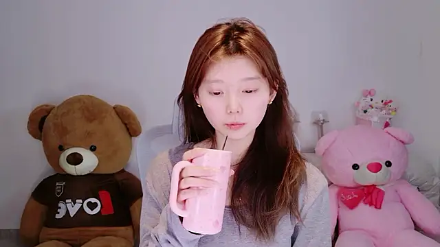 yangyang-1115 online show from March 5, 2026, 1:07 pm