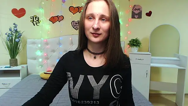 MichelLeee online show from March 6, 2025, 12:09 pm