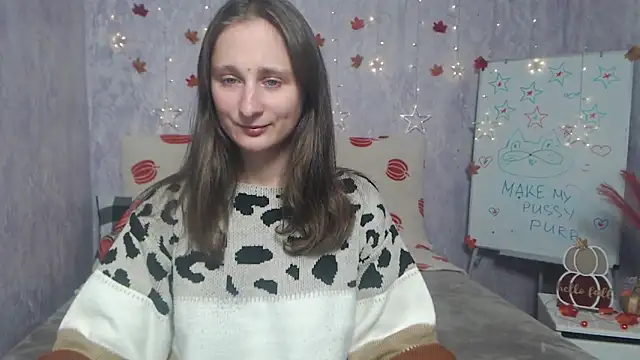 MichelLeee online show from November 12, 2025, 12:05 pm