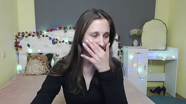 MichelLeee online show from March 18, 2026, 12:52 pm