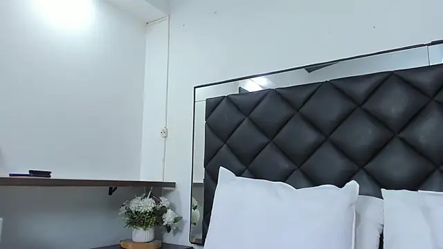 AshleyHill2 online show from October 6, 2025, 3:59 am