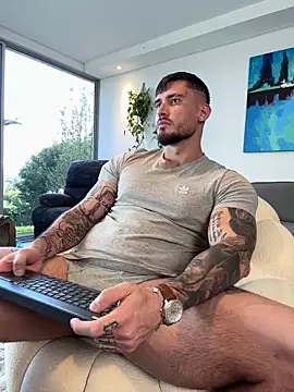 DimitriSullivan  online show from October 5, 2025, 9:45 pm