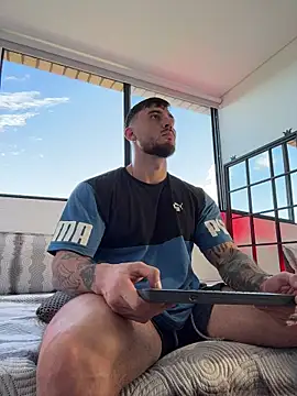 DimitriSullivan  online show from November 26, 2025, 6:31 pm