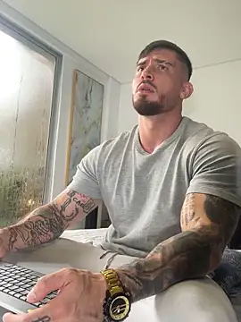 DimitriSullivan  online show from February 2, 2026, 1:32 pm