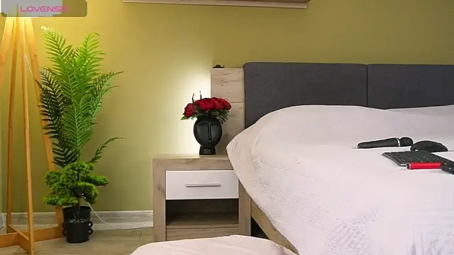 KiraRosse online show from November 22, 2025, 11:53 am