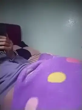 bandi-big-dick online show from December 8, 2024, 10:30 am