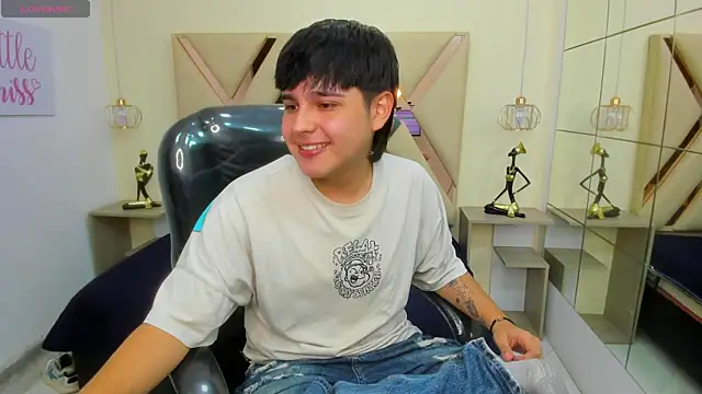 AndrewPherson online show from April 12, 2026, 12:32 pm