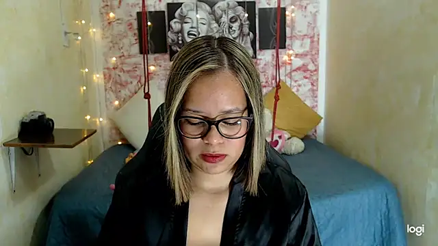 anthiamelisa online show from October 27, 2025, 8:24 pm