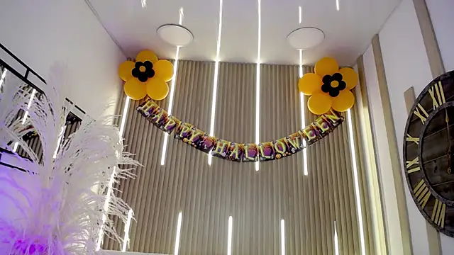 Aniie Doll online show from October 31, 2025, 8:54 pm