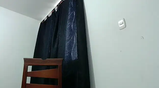 nicolle milf1978 online show from January 30, 2025, 11:33 am