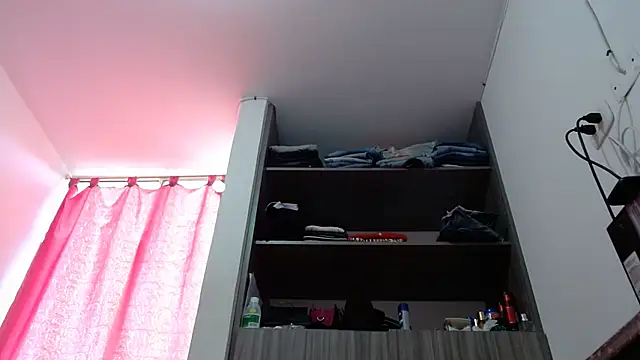 nicolle milf1978 online show from February 12, 2026, 12:22 pm