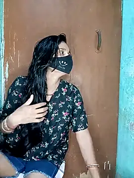 Snapshot of Suhani512 chatting on November 2, 2025, 5:10 am Suhani512 online show from November 2, 2025, 5:10 am