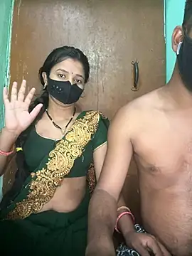 Suhani512 online show from June 15, 2026, 11:29 pm