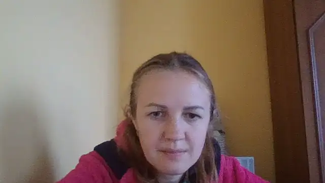 Snapshot of Milaniya261 chatting on June 16, 2026, 5:43 am Milaniya261 online show from June 16, 2026, 5:43 am