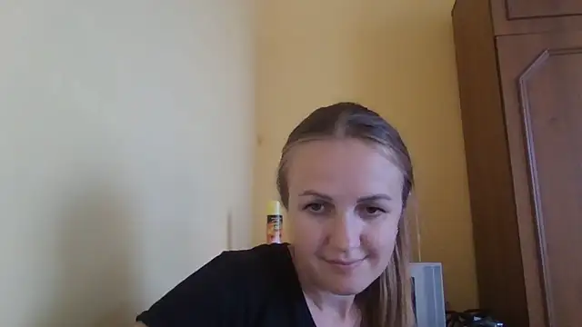 Snapshot of Milaniya261 chatting on June 24, 2026, 10:47 am Milaniya261 online show from June 24, 2026, 10:47 am