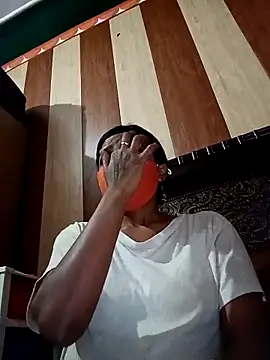 Snapshot of Scheme_SS chatting on March 22, 2025, 4:04 pm Scheme SS online show from March 22, 2025, 4:04 pm