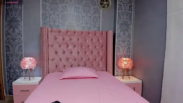 pola adams  online show from January 31, 2025, 11:24 am