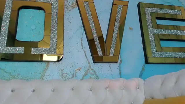 pola adams  online show from March 12, 2025, 5:28 pm