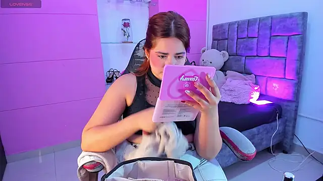 jisoo   online show from October 2, 2025, 12:34 pm