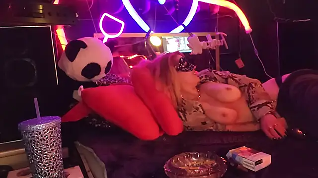 anonymouszN online show from February 10, 2025, 12:19 am