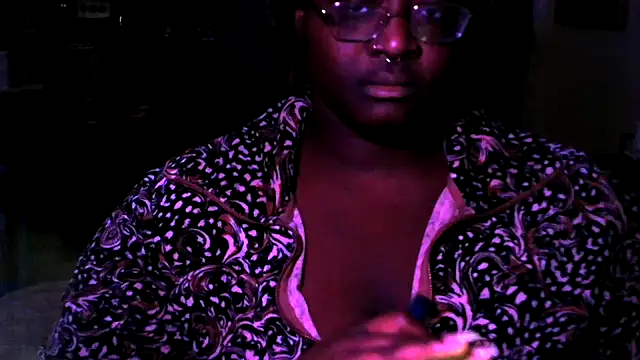 BigKittyRaven online show from December 7, 2024, 10:17 pm