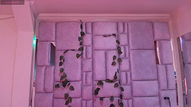 Vick daves  online show from December 2, 2025, 1:05 pm