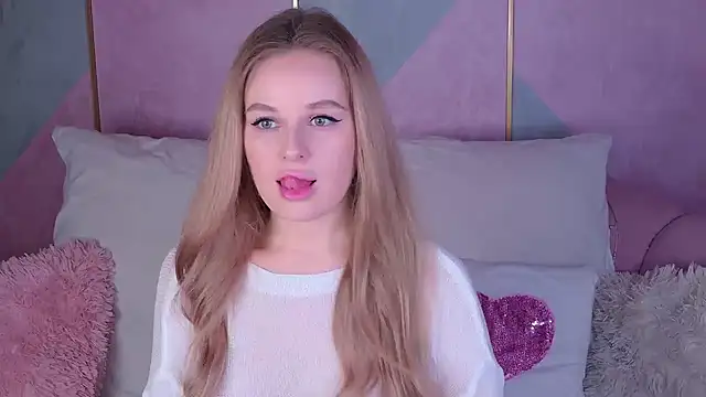 Snapshot of BeatriceEsmont chatting on February 9, 2025, 8:34 pm BeatriceEsmont online show from February 9, 2025, 8:34 pm
