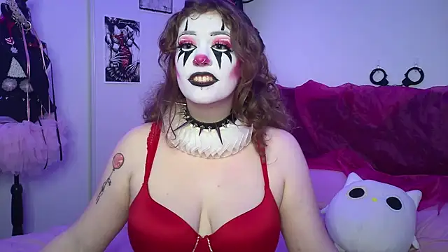 Snapshot of Twitchtheclownn chatting on October 1, 2025, 9:43 pm Twitchtheclownn online show from October 1, 2025, 9:43 pm