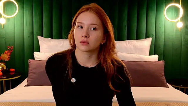 MichelleReid online show from October 16, 2025, 3:07 am