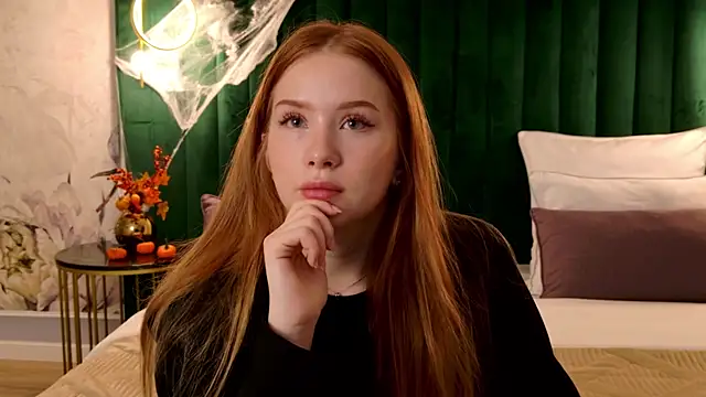 MichelleReid online show from October 22, 2025, 3:07 am