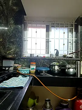 Tamil Shalini Lustyy online show from December 19, 2025, 1:12 am