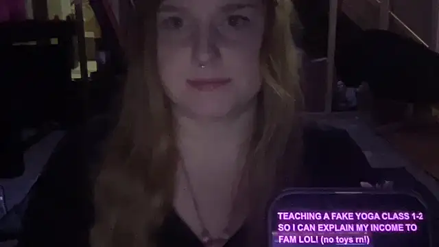 Snapshot of thickgingergoddess chatting on February 5, 2025, 5:53 pm thickgingergoddess online show from February 5, 2025, 5:53 pm