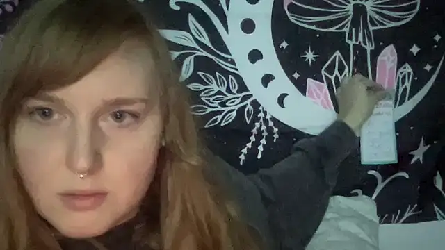 Snapshot of thickgingergoddess chatting on February 6, 2025, 11:04 pm thickgingergoddess online show from February 6, 2025, 11:04 pm