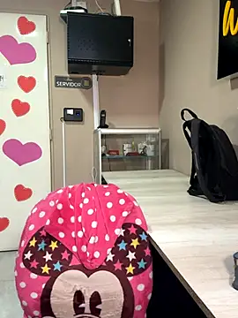 cherry coper online show from October 4, 2025, 12:25 pm