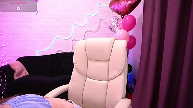 FoxyyKate online show from February 16, 2026, 11:34 pm