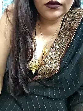 Snapshot of Mayuri77 chatting on February 3, 2025, 10:25 am Mayuri77 online show from February 3, 2025, 10:25 am