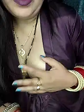 Snapshot of Mayuri77 chatting on February 7, 2025, 7:49 pm Mayuri77 online show from February 7, 2025, 7:49 pm
