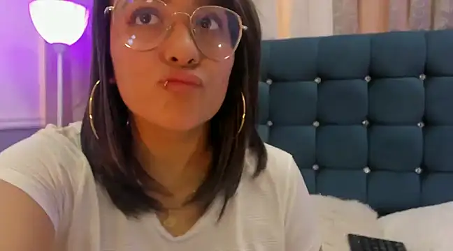 Pandoracherry online show from March 10, 2025, 12:15 pm